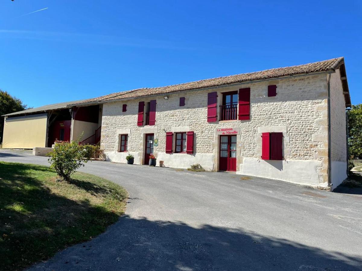 Chambres D'Hotes Du Puy D'Anche Sauzé-Vaussais Exterior photo