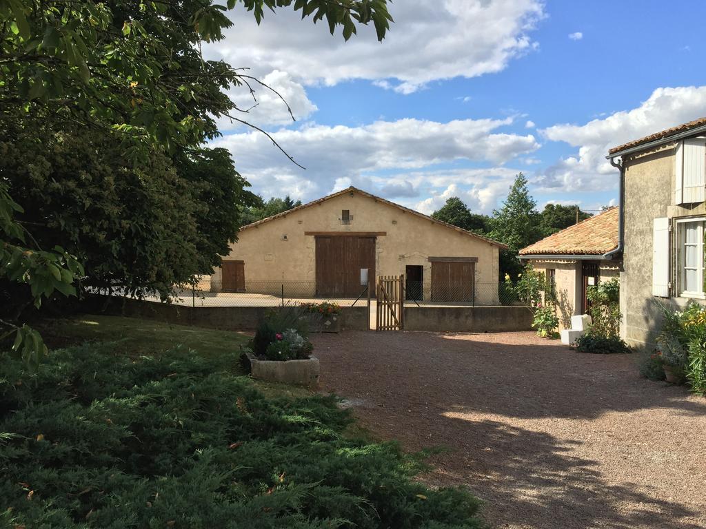 Chambres D'Hotes Du Puy D'Anche Sauzé-Vaussais Exterior photo